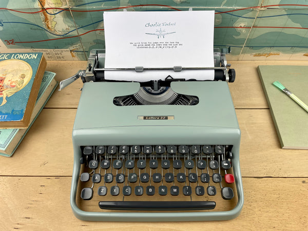 Olivetti Lettera 22 Typewriter