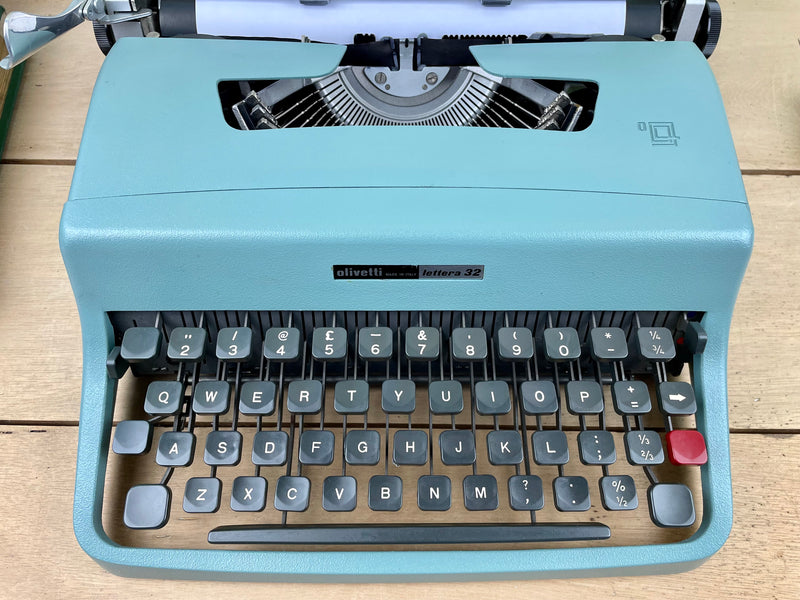 Typewriter, 1967 Olivetti Lettera 32