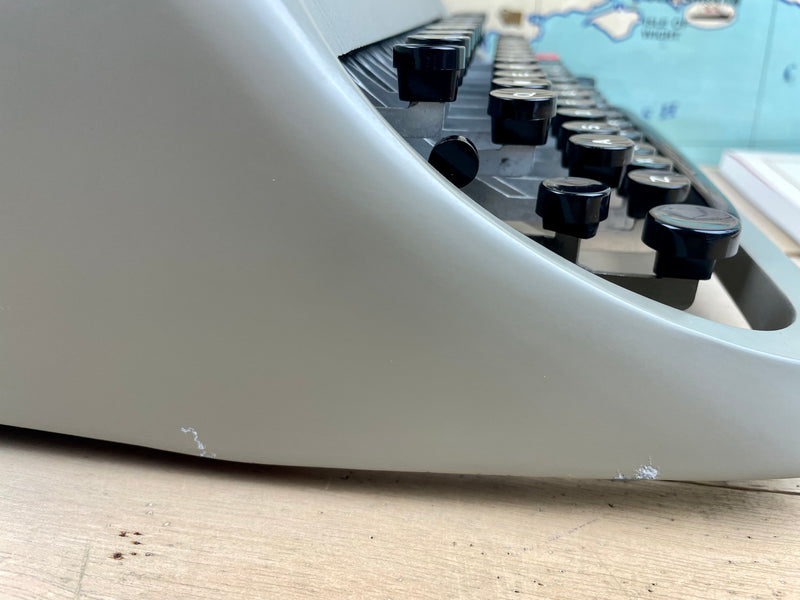 Typewriter, 1965 Olivetti Studio 44