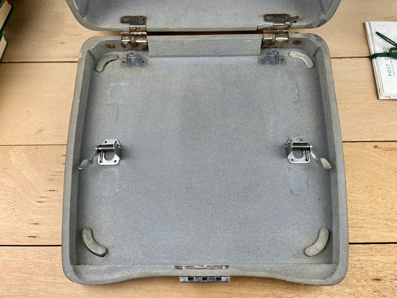 Typewriter, 1957 Olympia SM3