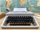 Typewriter, Olivetti Dora