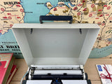 Typewriter, Olympia Traveller de Luxe