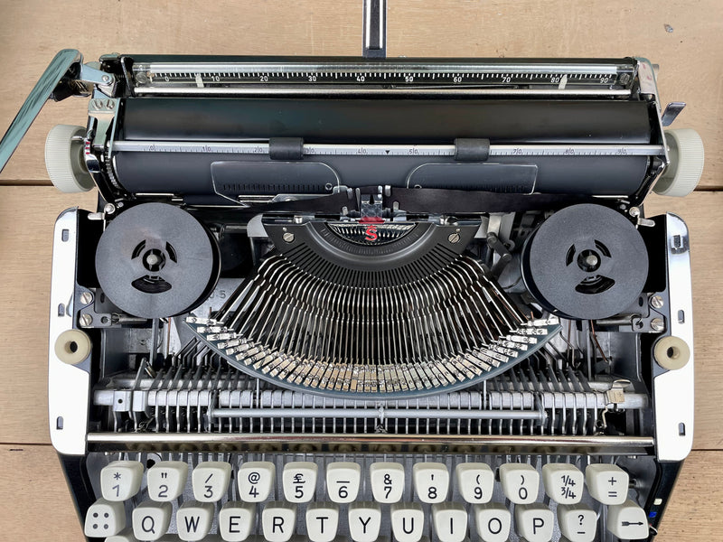 Typewriter, 1966 Olympia Splendid 66