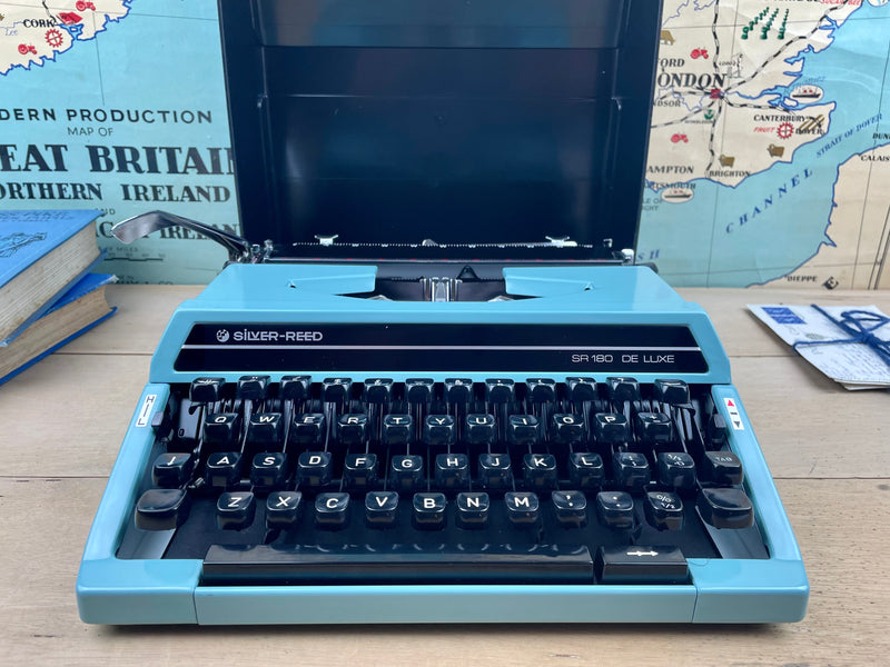 Typewriter,  Silver Reed De Luxe
