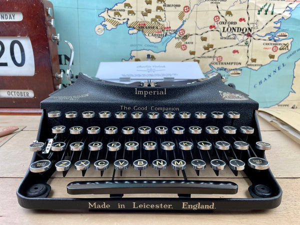 Typewriter, 1946 Imperial Good Companion No1