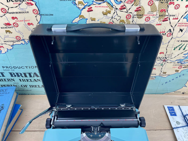 Typewriter,  Silver Reed De Luxe