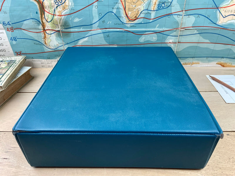 Typewriter, Olivetti Dora
