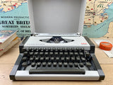 Typewriter, Olympia Traveller de Luxe S