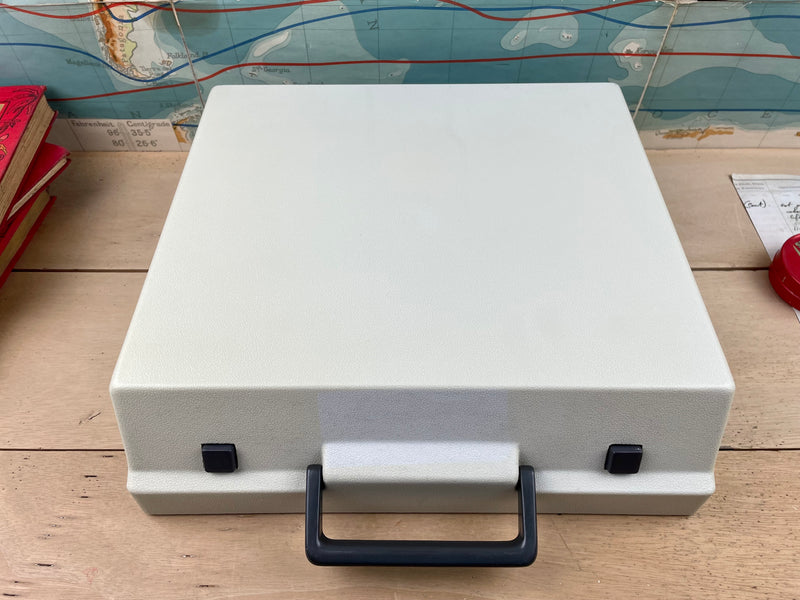 Typewriter, Olympia Traveller de Luxe S