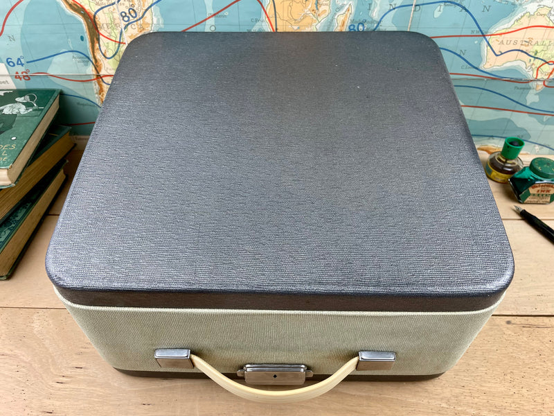Typewriter, 1964 Olympia SM8