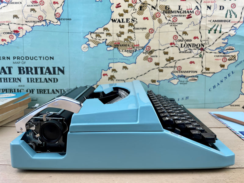 Typewriter,  Silver Reed De Luxe