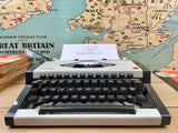 Typewriter, Olympia Traveller de Luxe