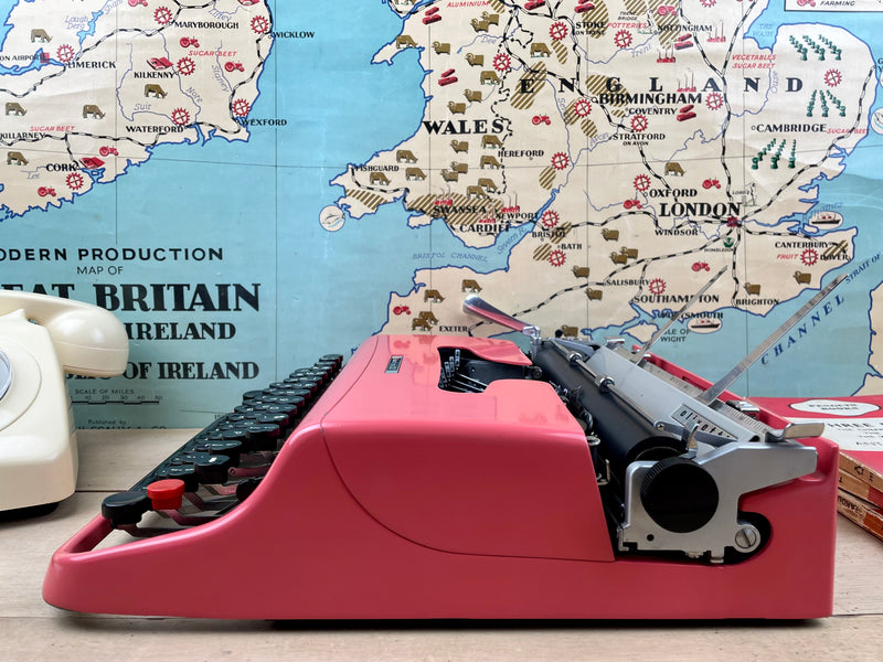 Typewriter, Rare 1960 Pink Olivetti 22