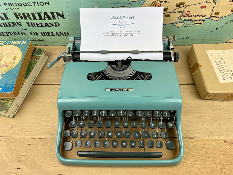 Olivetti Lettera 22 Typewriter
