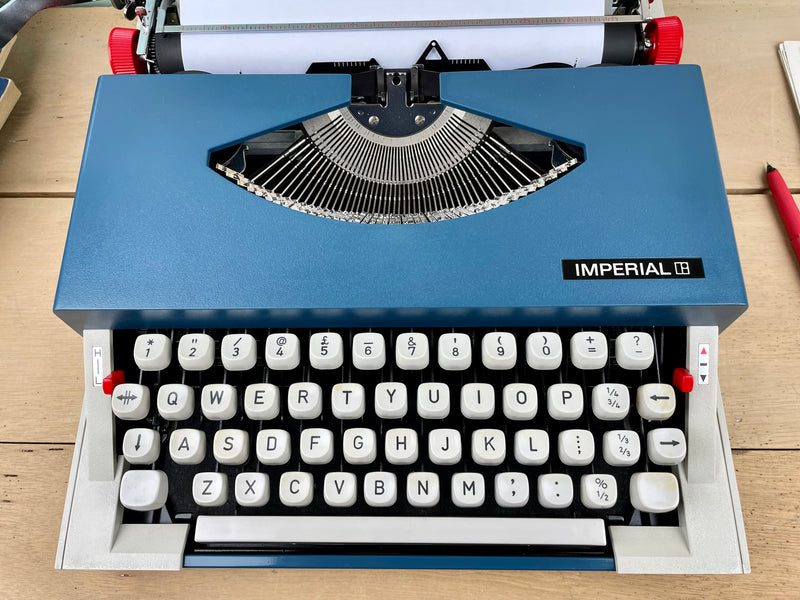 Typewriter, Imperial 220