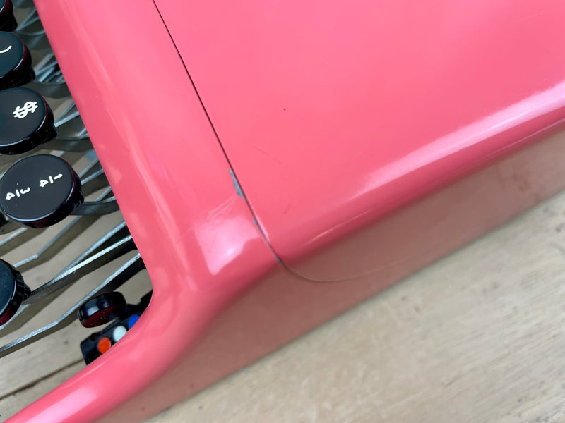 Typewriter, Rare 1960 Pink Olivetti 22