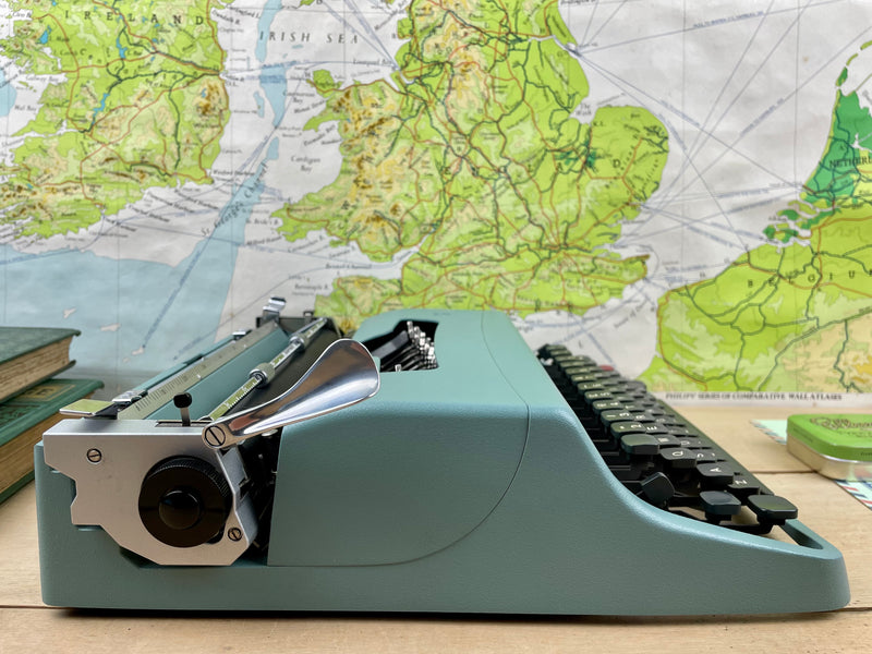 Typewriter, 1967 Olivetti Lettera 32