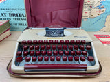 Typewriter, 1960 Olympia Splendid 33