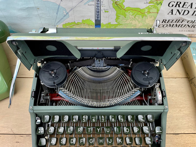 Typewriter, 1957 Olympia SM 2