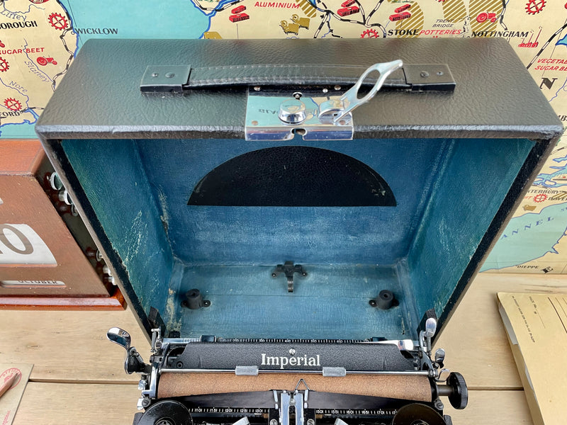 Typewriter, 1946 Imperial Good Companion No1
