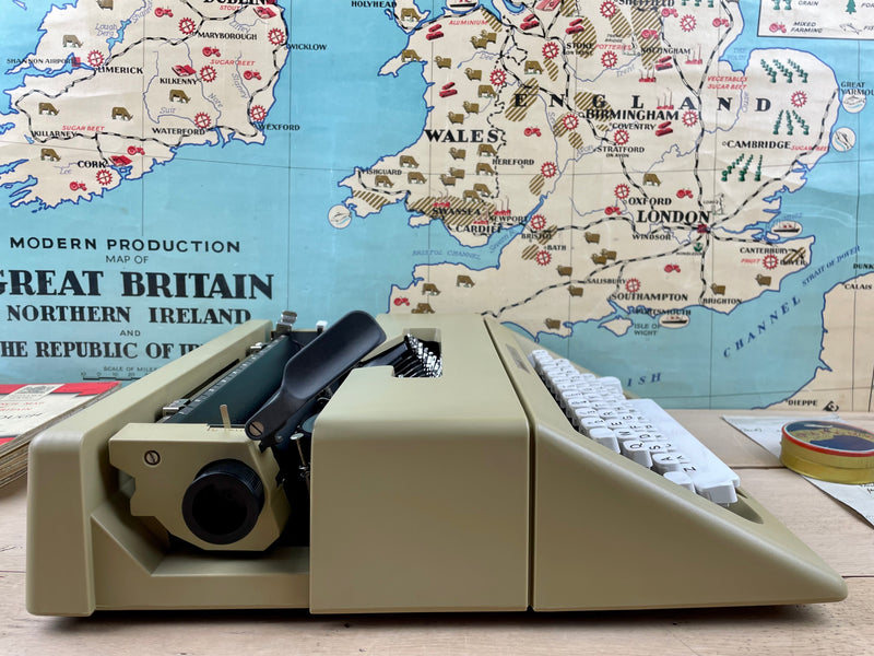 Typewriter, Olivetti Lettera 25