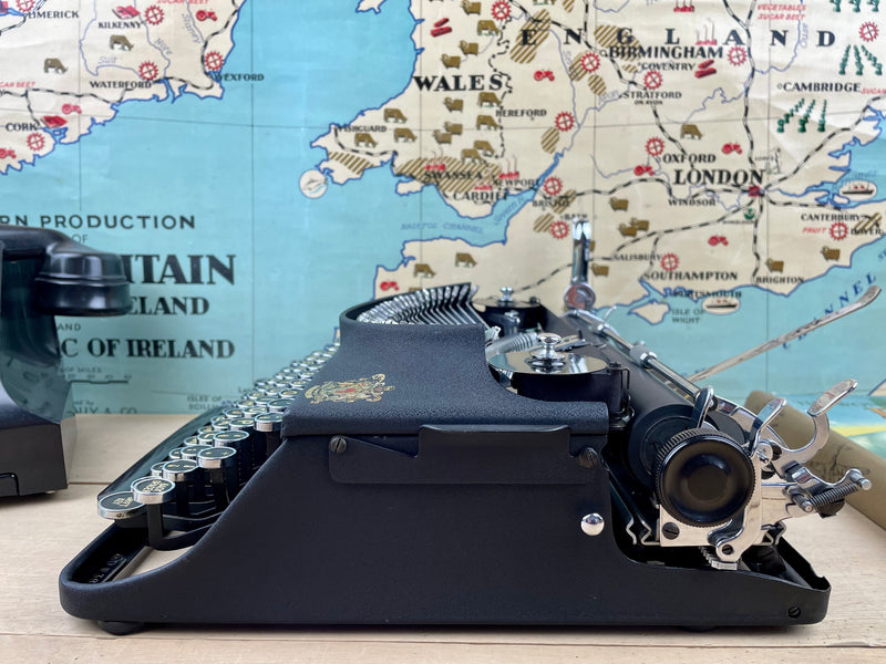 Typewriter, Imperial 1941 The Good Companion 1 with New Platen