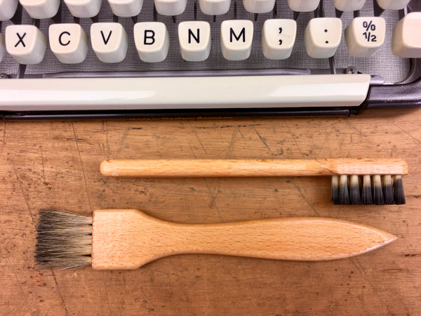 Vintage Typewriter Brush Set