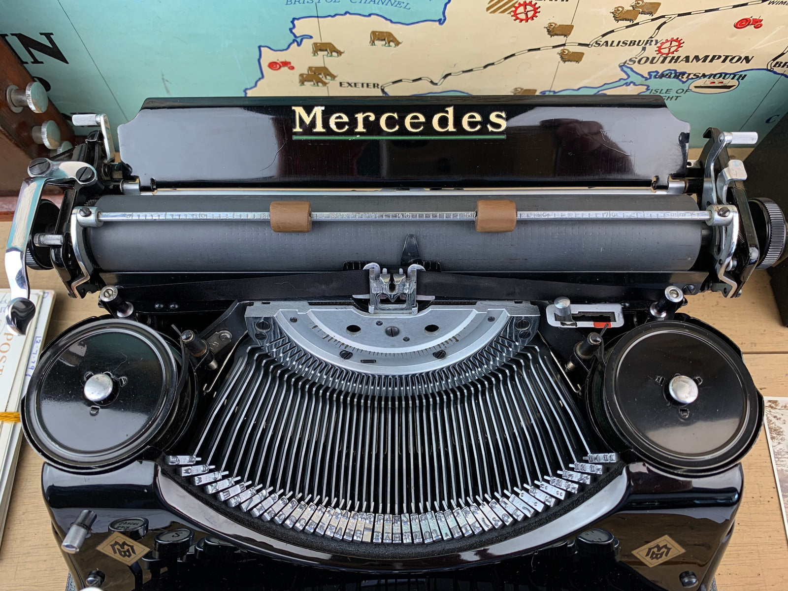 1935 Mercedes – Charlie Foxtrot