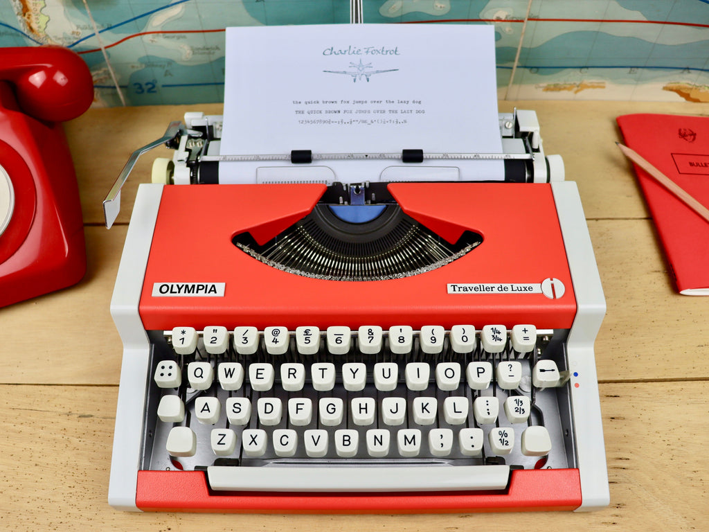 Typewriter , Olympia Traveller de Luxe – Charlie Foxtrot