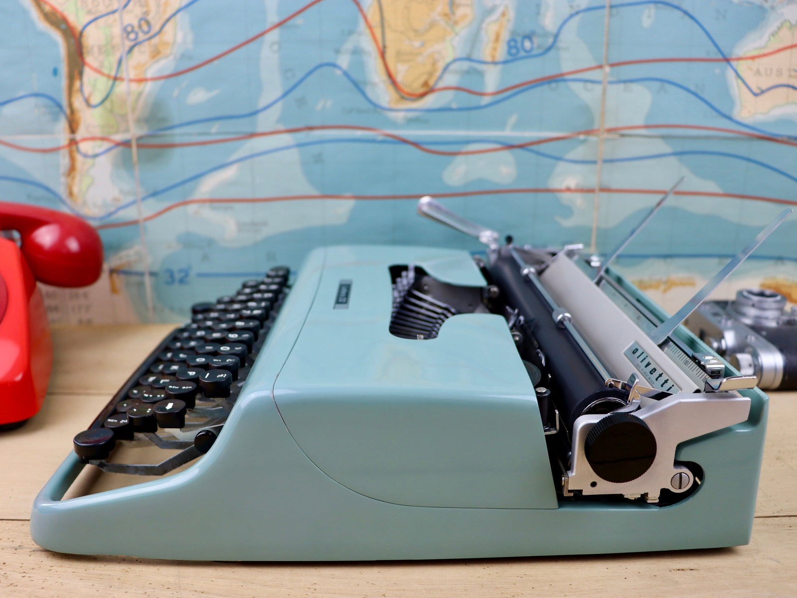 1957 Olivetti Lettera 22 – Charlie Foxtrot