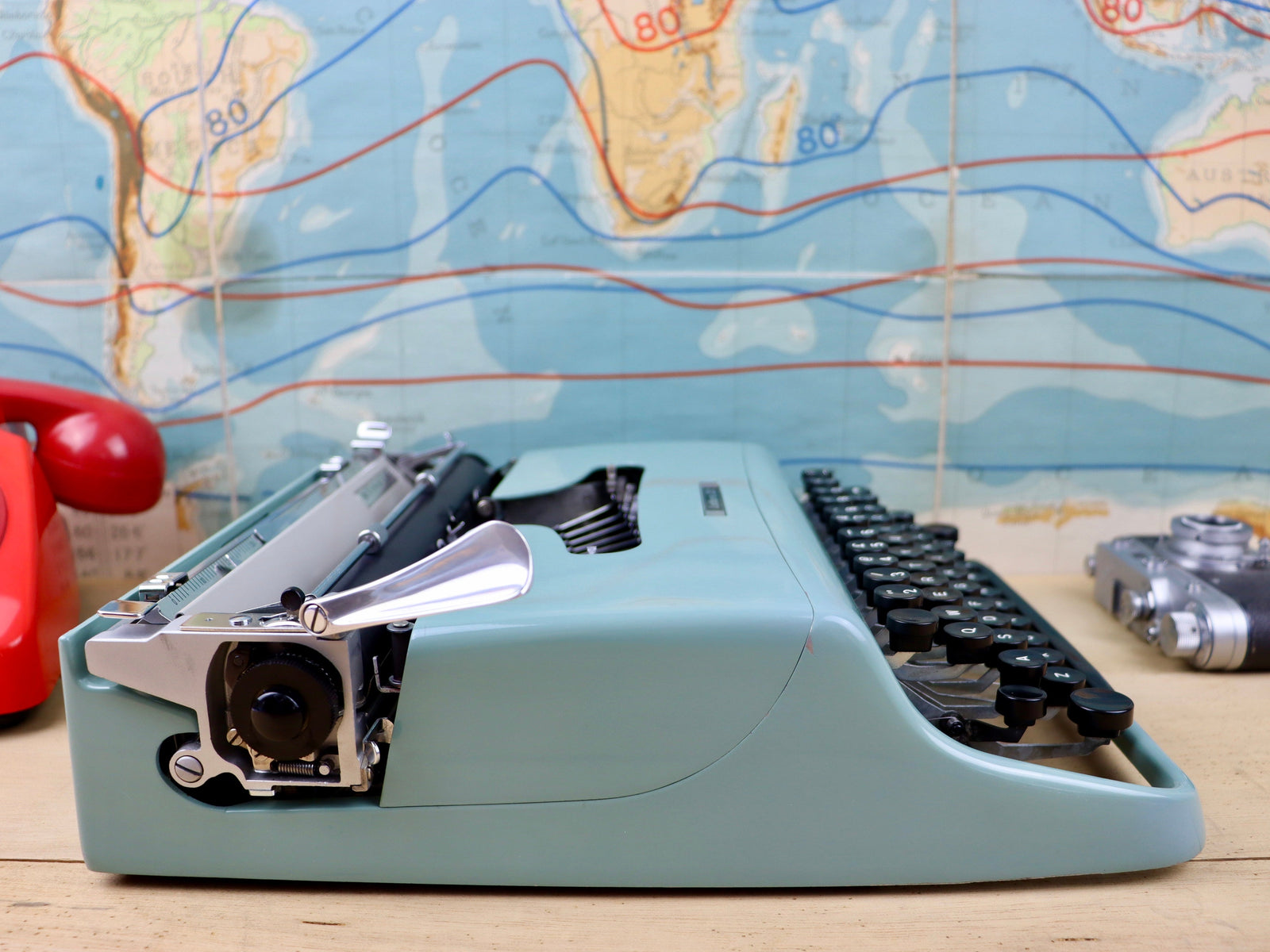1957 Olivetti Lettera 22 – Charlie Foxtrot